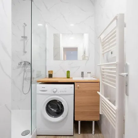 Guest house Le Complexe Concorde - 3 16 Pers Velodrome Terrasse Clim Marseille